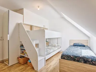 Un ou plusieurs lits dans un hébergement de l'établissement Appartement familial à 250m du golf et de la plage, parking inclus - Varaville - FR-1-788-16