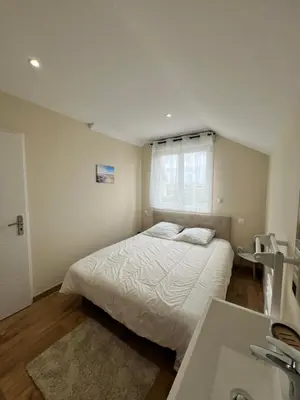 Un ou plusieurs lits dans un hébergement de l'établissement maison de la marine