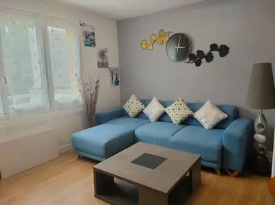 Coin salon dans l'établissement Maison familiale Cherbourg-ping pong-baby foot