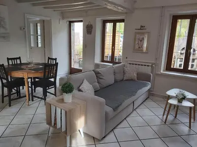 Coin salon dans l'établissement Gîte en pleine nature