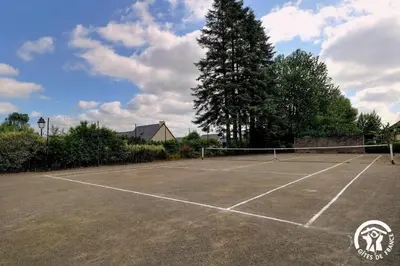 Tennis ou squash au sein de le B&B/chambre d'hôtes ou à proximité