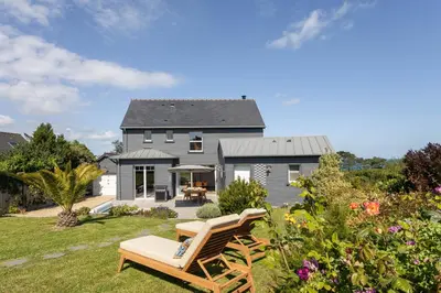 Jardin de l'établissement Home by the Sea - Maison Cancale proche de la mer