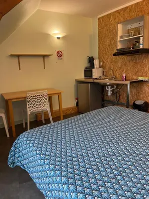 Cuisine ou kitchenette dans l'établissement studio 3- les moulins