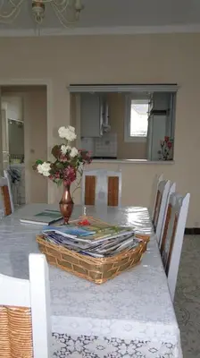 Cuisine ou kitchenette dans l'établissement meublé de tourisme familial bord de plage