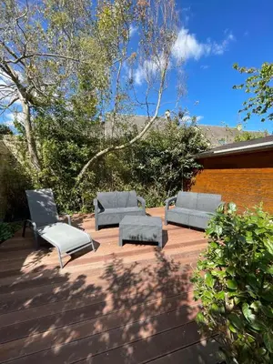Jardin de l'établissement Chalet dans jardin privatif
