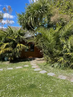 Jardin de l'établissement Chalet dans jardin privatif