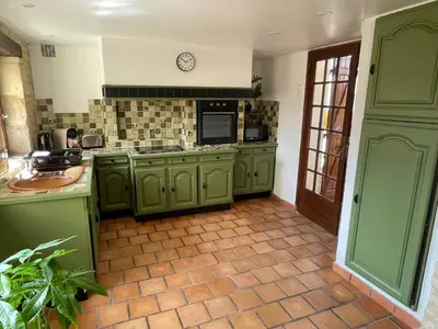 Cuisine ou kitchenette dans l'établissement Gesse, Maison avec terrasse