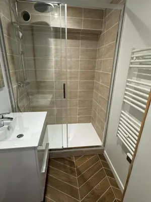 Salle de bains dans l'établissement Au cœur de Port
