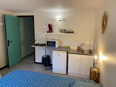 Cuisine ou kitchenette dans l'établissement les moulins - studio 7