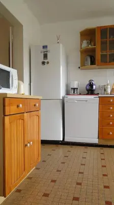 Cuisine ou kitchenette dans l'établissement gite de mer familial, plage et commerces à pied