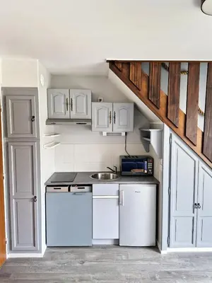 Cuisine ou kitchenette dans l'établissement Duplex pour escapade en Normandie