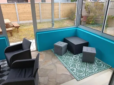 Coin salon dans l'établissement Maison charmante à Port-Bail-sur-Mer, grand jardin clos