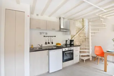 Cuisine ou kitchenette dans l'établissement L'Écrin de Douvres - Charmante maison pour 2p