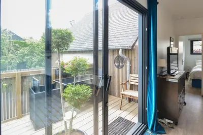 Balcon ou terrasse dans l'établissement Zen Cottage - Maison pour 2 avec piscine partagée