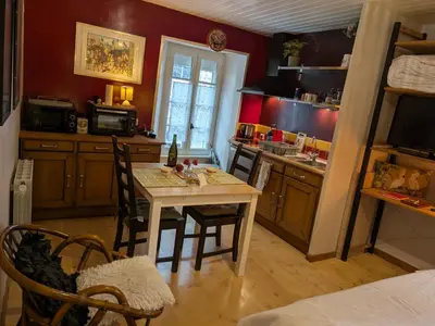 Cuisine ou kitchenette dans l'établissement Gourmandise