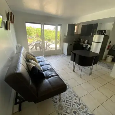 Appartement dans Villa