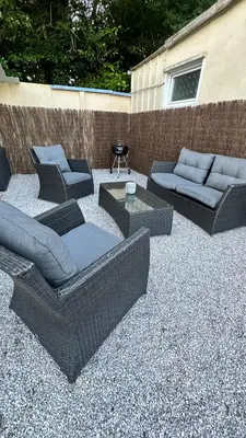 Coin salon dans l'établissement Cottage, L étrille, WIFI gratuit, proche de la mer, jardin, terrasse