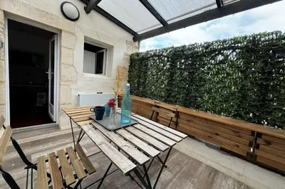 Balcon ou terrasse dans l'établissement Nice 3 rooms near the city center of Caen