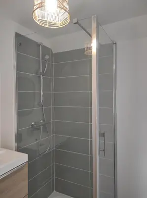 Salle de bains dans l'établissement Duplex T3 refait a neuf sur Cabourg 2h30 de paris