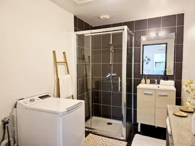Salle de bains dans l'établissement L'Escale