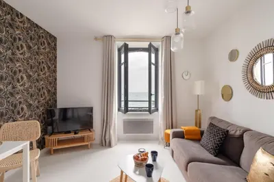 Coin salon dans l'établissement Ty Peskaiden 1 - à Cancale vue mer