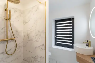 Salle de bains dans l'établissement Ty Peskaiden 3 - Appt proche de la plage