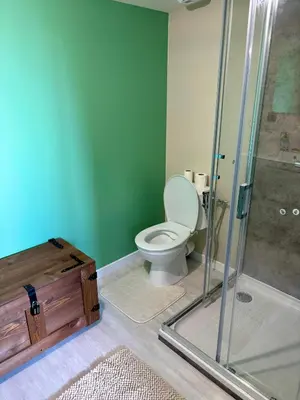 Salle de bains dans l'établissement Chambre Rozanna