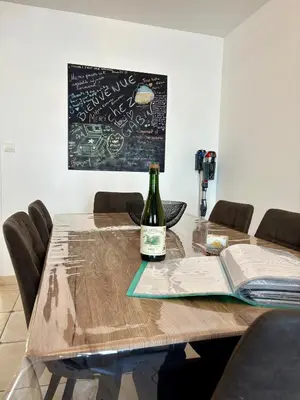 Coin salon dans l'établissement Chez Gabin
