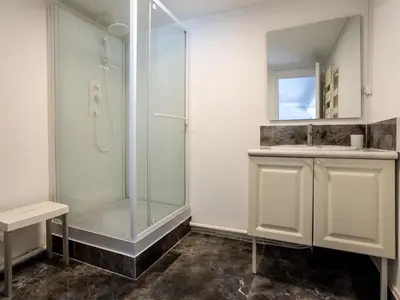Salle de bains dans l'établissement Holiday Home Jade by Interhome