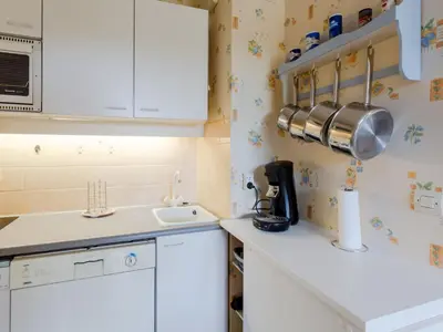 Cuisine ou kitchenette dans l'établissement Apartment Fleur Marine-35 by Interhome