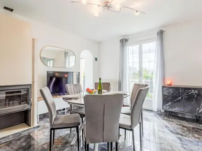 Coin salon dans l'établissement Holiday Home Marine by Interhome