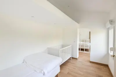 Un ou plusieurs lits dans un hébergement de l'établissement Maison Ampalia - Welkeys