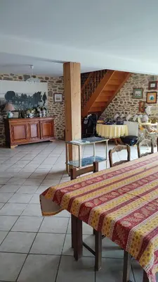 Coin salon dans l'établissement Chambre d'Hôtes La Closerie