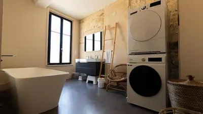 Plan de l'établissement Maison quartier historique avec jardin et parking privé
