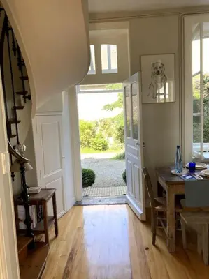 Plan de l'établissement Élégante maison avec jardin