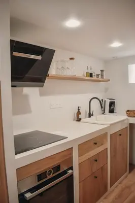 Cuisine ou kitchenette dans l'établissement La Cabane - Gîtes des Havres
