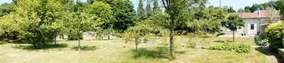 Jardin de l'établissement Gite Le Verger