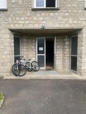 Vélo sur le terrain de l'établissement Bienvenue chez Virginie ou dans les environs