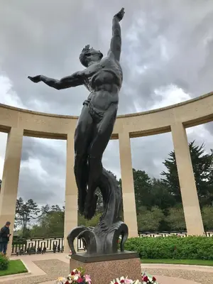 Plan de l'établissement En plein cœur d'Arromanches - Coté Digue