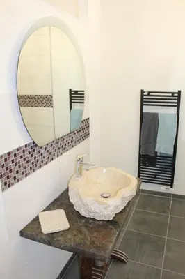 Salle de bains dans l'établissement Chambre d'hôtes vue sur mer