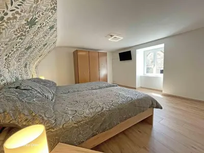 Un ou plusieurs lits dans un hébergement de l'établissement Maison restaurée avec charme à Domfront, animaux admis, wifi, près des pistes cyclables - FR-1-497-201