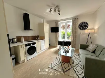 Cuisine ou kitchenette dans l'établissement Pedro Coté jardin