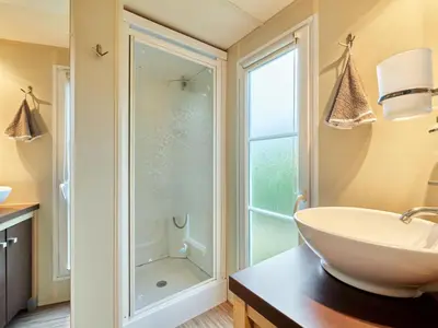 Salle de bains dans l'établissement Holiday Home Rêves & Sérénité by Interhome