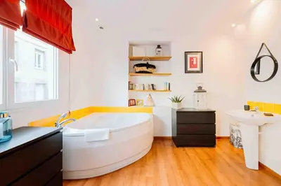 Un ou plusieurs lits dans un hébergement de l'établissement Granville centre - Duplex 6 pers