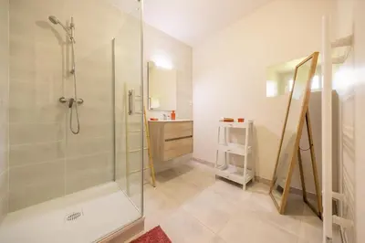 Salle de bains dans l'établissement La fermette d'Emilienne