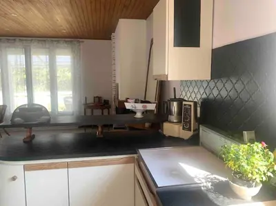 Cuisine ou kitchenette dans l'établissement Chez Fanfan à 150m de la mer