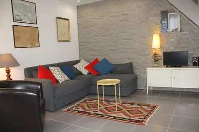 Coin salon dans l'établissement Maison au coeur de Cancale à 300m de la plage