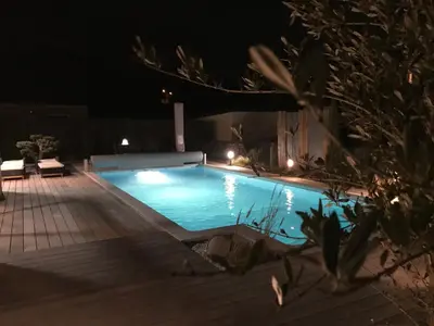 Piscine de l'établissement La Villa des Cotis ou située à proximité