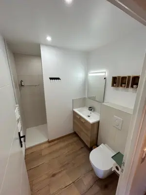 Salle de bains dans l'établissement Maison à la campagne