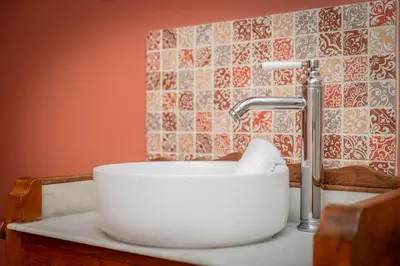 Salle de bains dans l'établissement Les gites Romeline